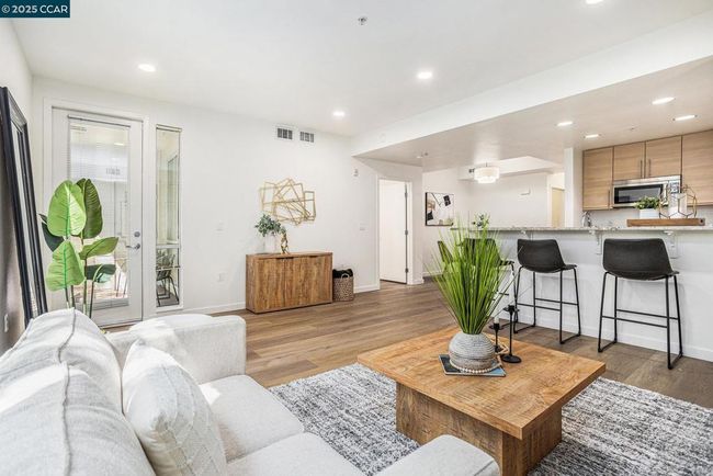 APT-148 - 1655 N California Blvd, Condo with 1 bedrooms, 2 bathrooms and 2 parking in Walnut Creek CA | Image 7