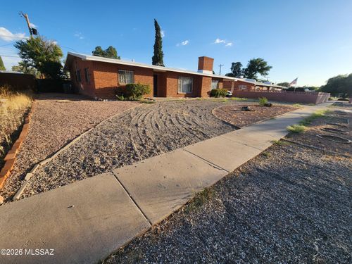 5952 E Eli St, Tucson, AZ, 85711-4644 | Card Image