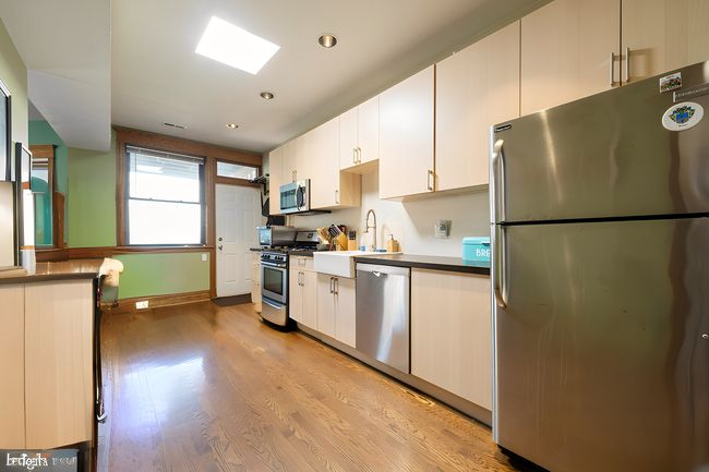 APT-3B - 5613 N Winthrop Ave, Condo with 2 bedrooms, 2 bathrooms and 1 parking in CHICAGO IL | Image 11
