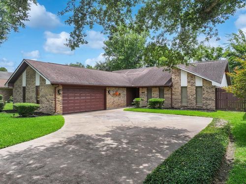 1940 Sams Way, Beaumont, TX, 77706-3134 | Card Image