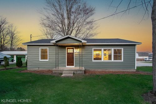 17550 Doric St, Spring Lake, MI, 49456-1326 | Card Image