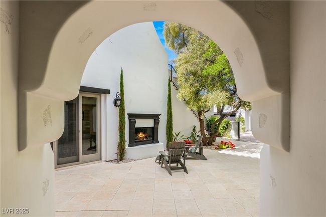 19 Quintessa Cir, House other with 4 bedrooms, 5 bathrooms and null parking in Las Vegas NV | Image 9