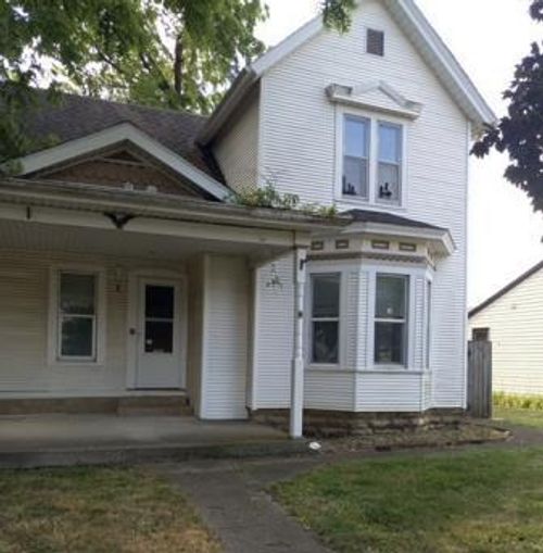 203 Oak St, Herscher, IL, 60941-9796 | Card Image