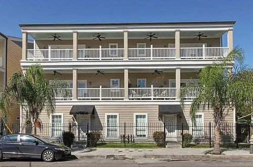 101-3201 Carondelet St, New Orleans, LA, 70115-4573 | Card Image