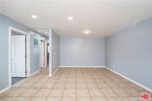 314-312 E 92nd St, LOS ANGELES, CA, 90003-3823 | Card Image