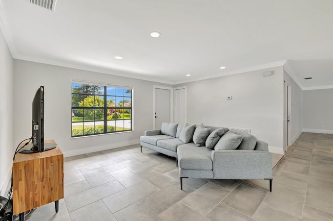 208 Sw Langfield Ave, House other with 3 bedrooms, 2 bathrooms and null parking in Port St. Lucie FL | Image 17