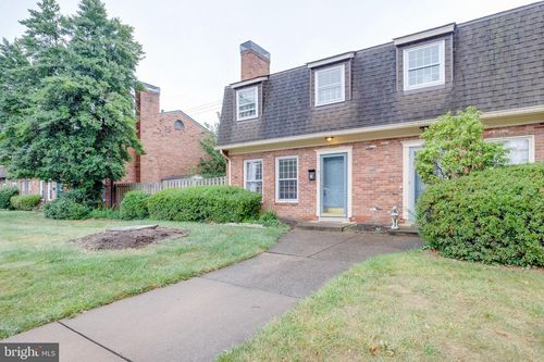 9119 Portner Ave, MANASSAS, VA, 20110-8800 | Card Image
