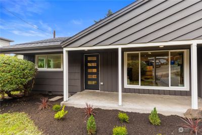 2707 Ne 110th Street, House other with 3 bedrooms, 1 bathrooms and 1 parking in Seattle WA | Image 3