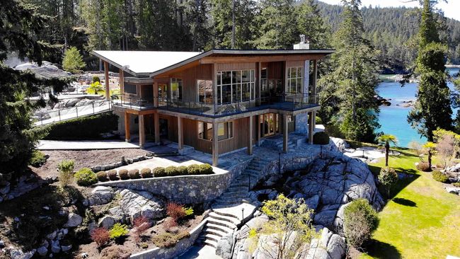 4355 Blind Bay, House other with 4 bedrooms, 3 bathrooms and null parking in Pender Harbour BC | Image 2