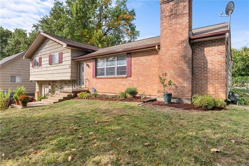 9722 Walnut St, Kansas City, MO, 64114-4147 | Card Image