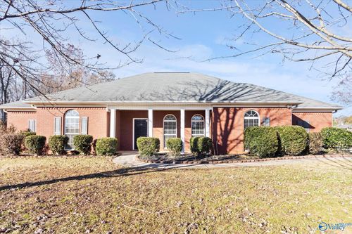 136 Honeycutt Rd, Hazel Green, AL, 35750-8892 | Card Image