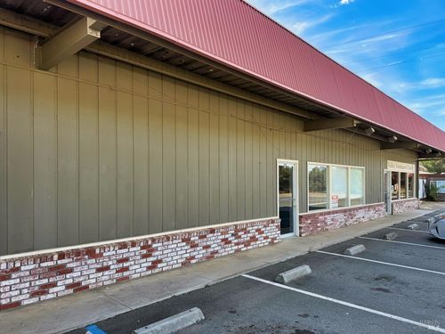 d-6951 East Road, Redwood Valley, CA, 95470 | Card Image