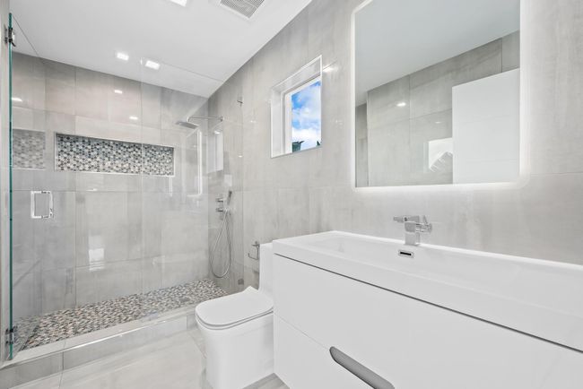 4921 Ne 28 Th Ave, House other with 6 bedrooms, 6 bathrooms and null parking in Lighthouse Point FL | Image 30