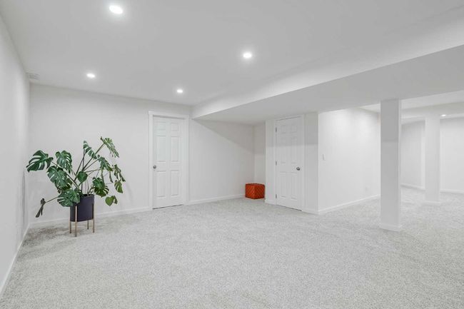122 Rockywood Cir Nw, House other with 4 bedrooms, 4 bathrooms and 4 parking in Calgary AB | Image 32