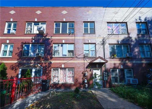 517 Milford St, Brooklyn, NY, 11208-4869 | Card Image