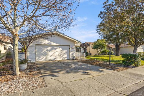 119 Carlsbad Cir, Vacaville, CA, 95687-3409 | Card Image