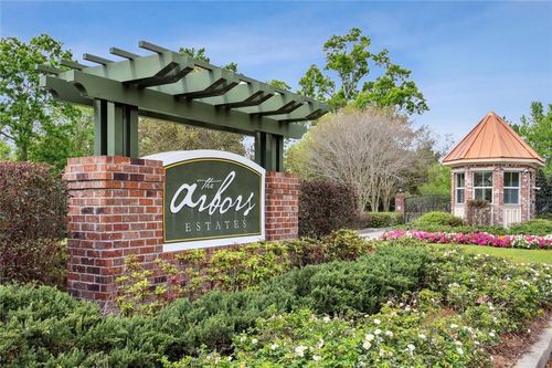 53 Arbor Cir, New Orleans, LA, 70131-2413 | Card Image