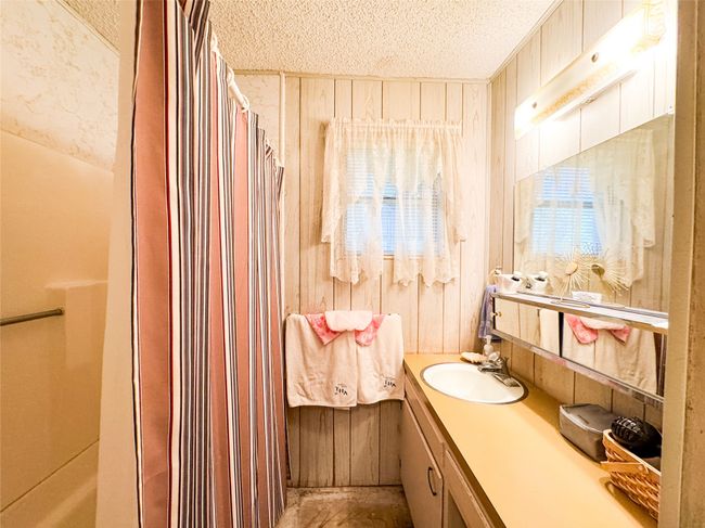 904 W 12 Th St, House other with 3 bedrooms, 2 bathrooms and null parking in Cisco TX | Image 14