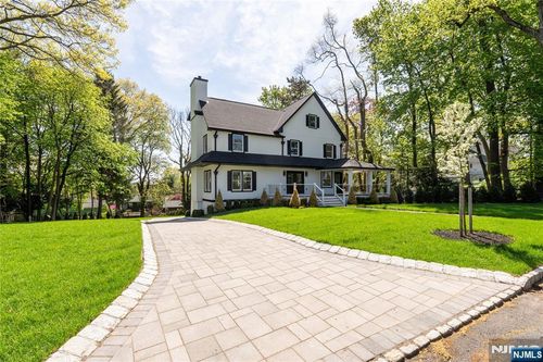 517 Park St, Montclair, NJ, 07043-1963 | Card Image