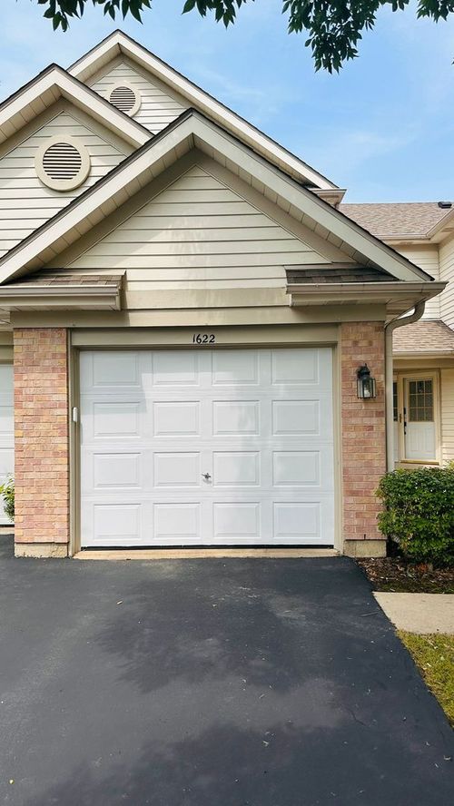 1622 Orchard Ave, Schaumburg, IL, 60193-6319 | Card Image