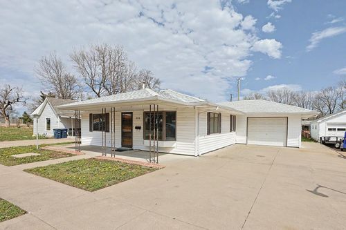 818 N Washington St, El Dorado, KS, 67042-3942 | Card Image