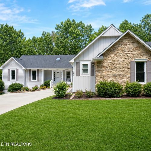 150 Greenwood Rd, Crossville, TN, 38558-8739 | Card Image