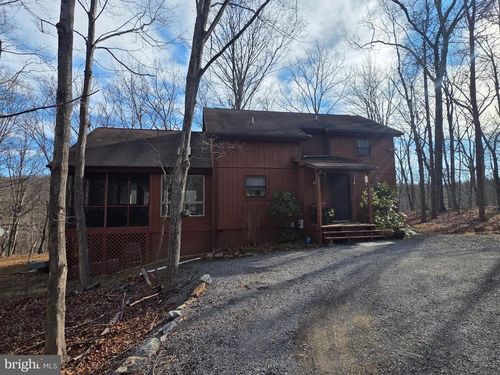 139 Cardinal Ln, BERKELEY SPRINGS, WV, 25411-4121 | Card Image