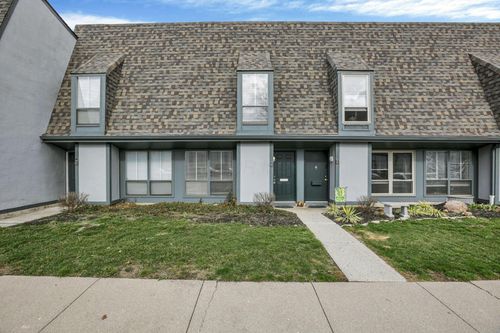 d-1022 Galliton Ct, Columbus, OH, 43220-3560 | Card Image