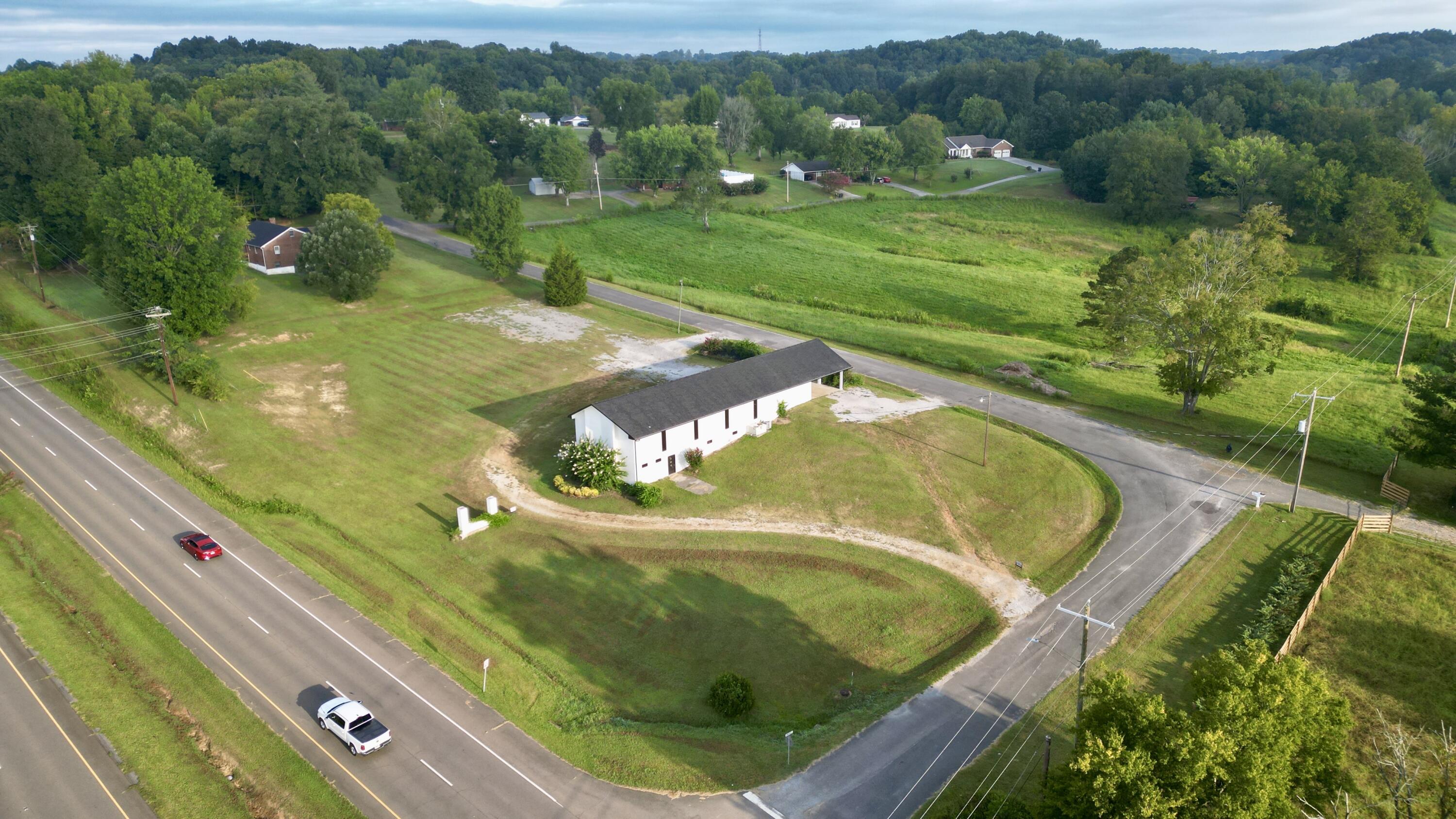 Richardson St, Etowah, TN 37331