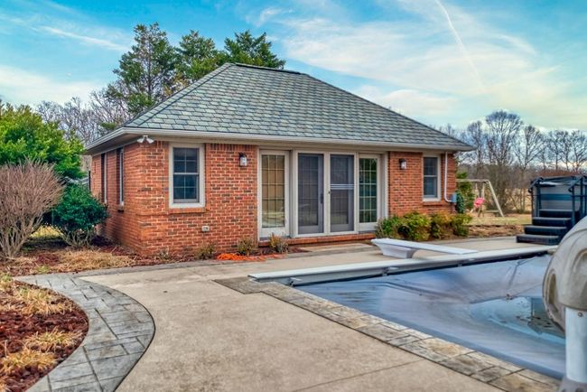 122 Fairway Acres Dr, Home with 7 bedrooms, 5 bathrooms and 3 parking in Dunmor KY | Image 83