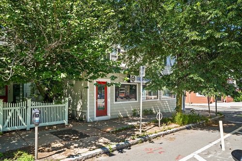 3-2512 Massachusetts Ave, Cambridge, MA, 02140 | Card Image
