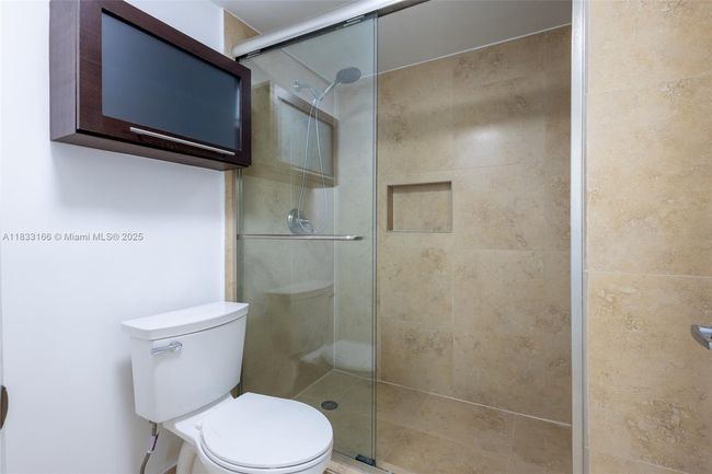 APT-101 - 50 Ocean Lane Dr, Condo with 3 bedrooms, 2 bathrooms and null parking in Key Biscayne FL | Image 45