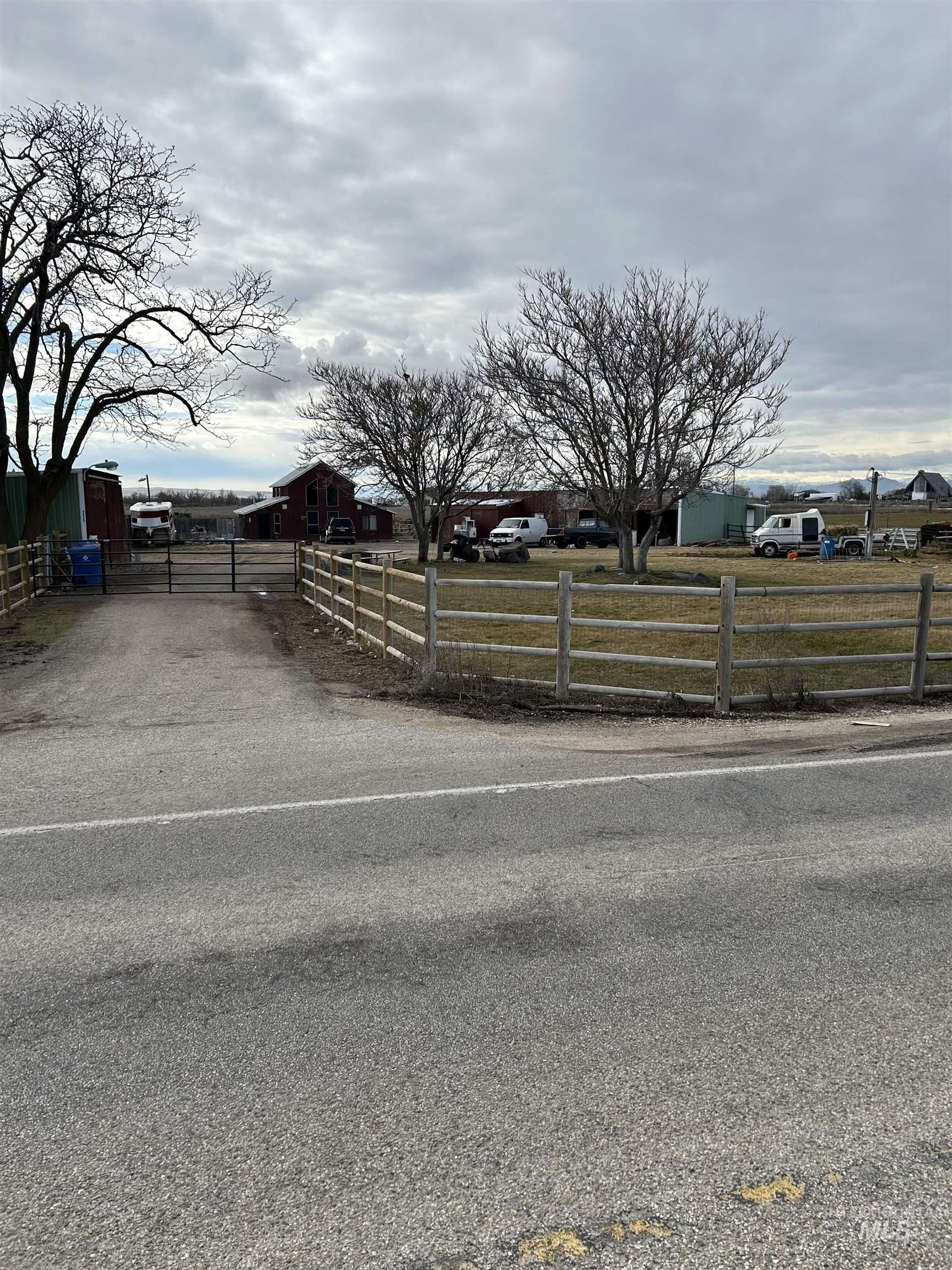 Amity Rd, Meridian, ID 83642