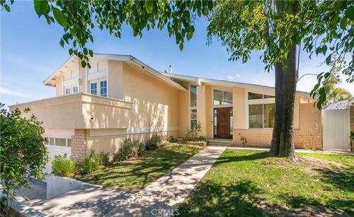 4028 Coldstream Ter, Tarzana, CA, 91356 | Card Image