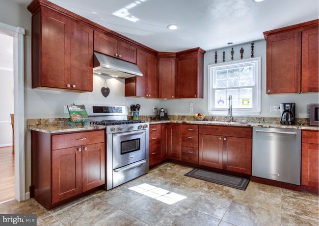 7811 Falstaff Rd, House other with 4 bedrooms, 4 bathrooms and null parking in MCLEAN VA | Image 7