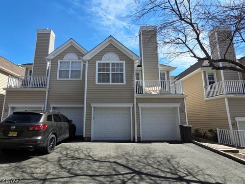 62 Springholm Dr, Berkeley Heights, NJ, 07922-2730 | Card Image
