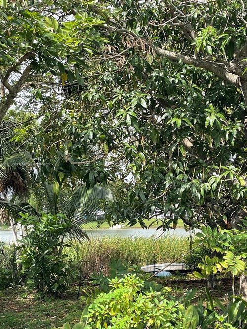 3611 Sw 36th St, West Park, FL, 33023-6339 | Card Image