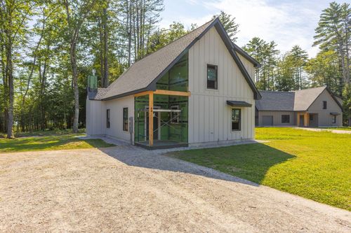 64 E Point Way, Norway, ME, 04268-5066 | Card Image