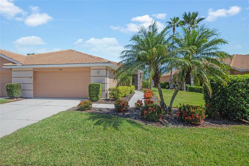 8215 Summer Greens Ter, Bradenton, FL, 34212-9380 | Card Image