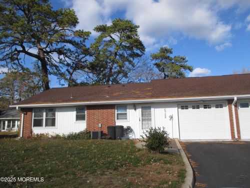 b-678 New Castle Ct, Lakewood, NJ, 08701 | Card Image