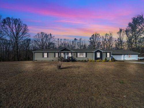 120 Th Hooper Ln, Mc Ewen, TN, 37101-5176 | Card Image