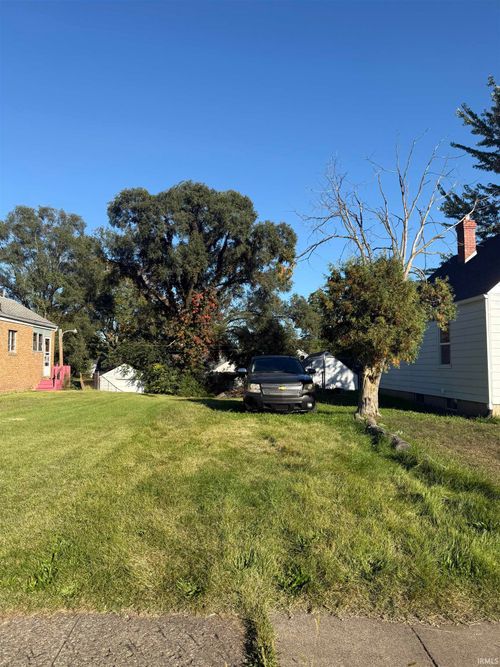 1622 Johnson Street, South Bend, IN, 46628 | Card Image