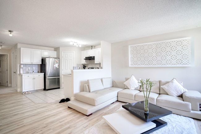 1 - 1823 35 Street Se, Home with 2 bedrooms, 2 bathrooms and 1 parking in Calgary AB | Image 9