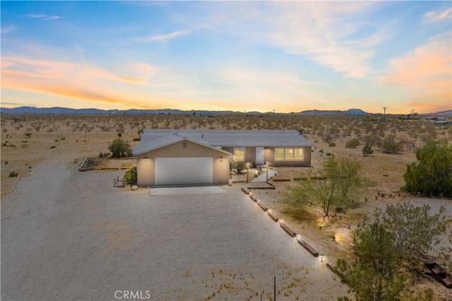 61375 Leslie Ln, Landers, CA, 92285 | Card Image