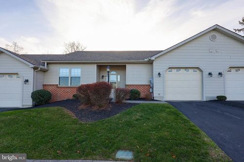 130 Leonard Ln, HARRISBURG, PA, 17111-4779 | Card Image