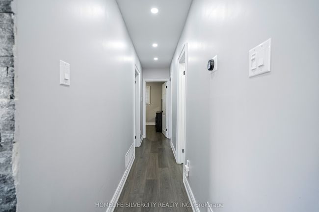 72 Brookland Dr, House other with 5 bedrooms, 4 bathrooms and 4 parking in Brampton ON | Image 12