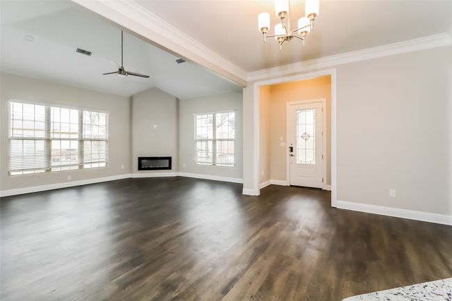 STE-304 - 8831 Creek Run Rd, House other with 2 bedrooms, 2 bathrooms and null parking in Fort Worth TX | Image 4