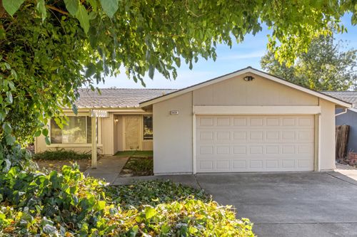 5624 Phlox Court, Sacramento, CA, 95842 | Card Image