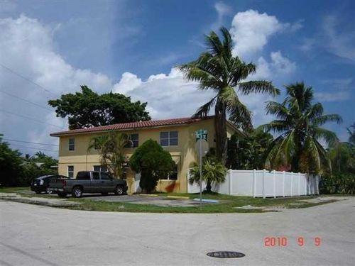 1-1301 Ne 15th St, Fort Lauderdale, FL, 33304-4858 | Card Image