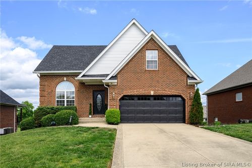 5248 Bogue Homa Dr, Sellersburg, IN, 47172-8334 | Card Image